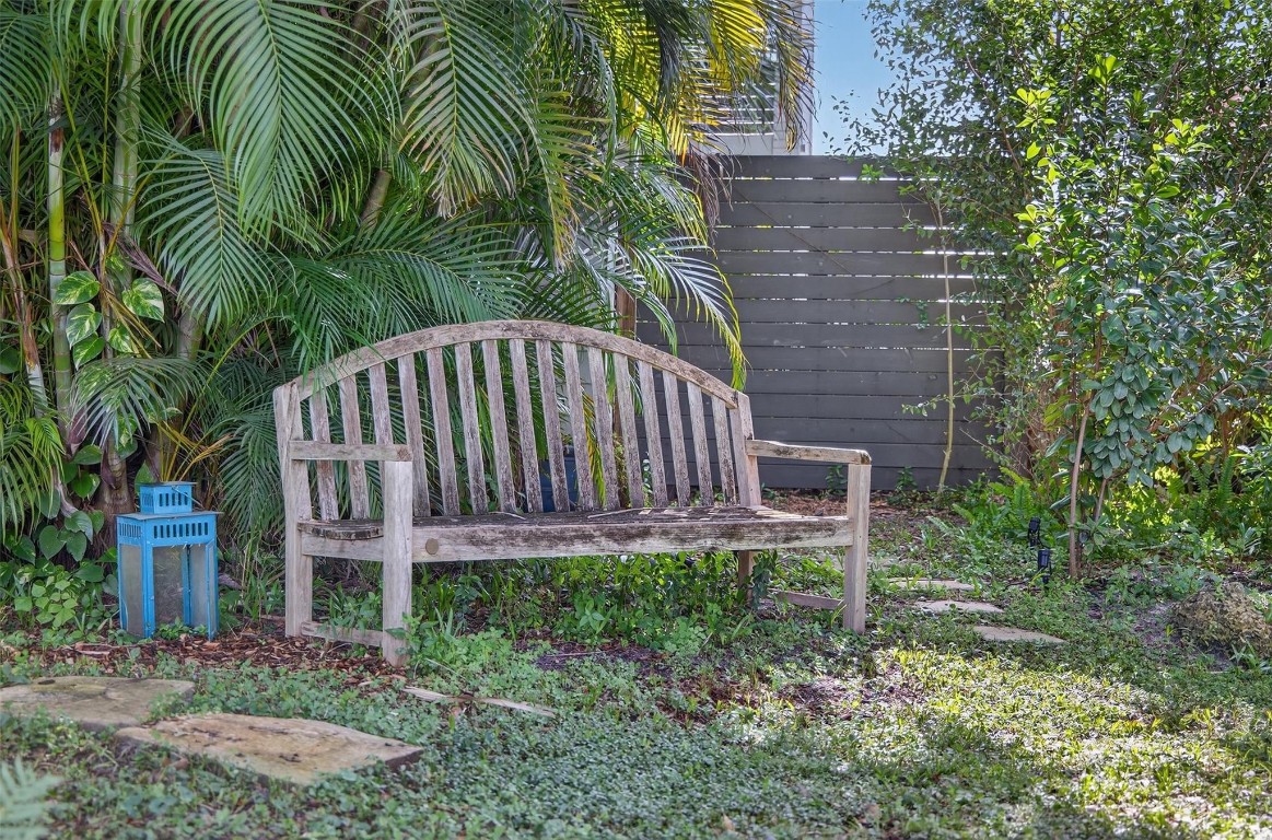 Lloyd Estates 25-47 B - Residential