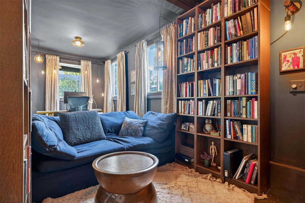 Lloyd Estates 25-47 B - Residential