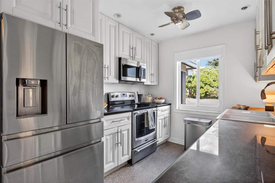 Lloyd Estates 25-47 B - Residential