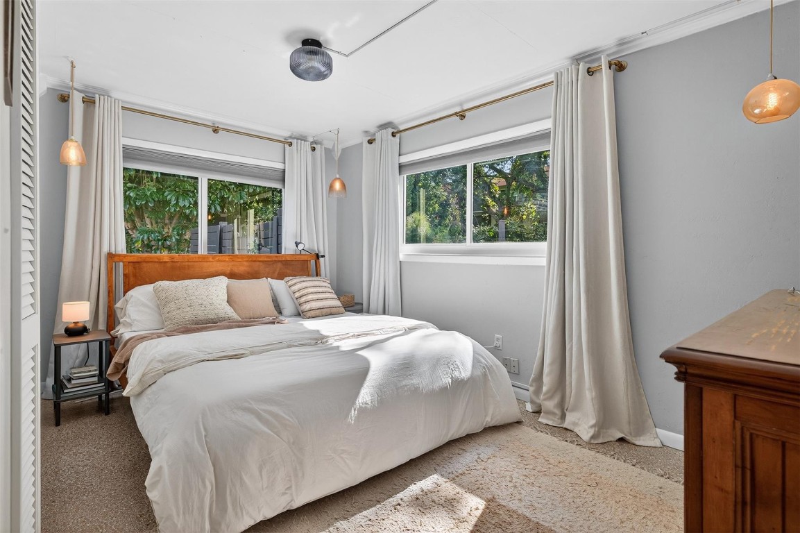 Lloyd Estates 25-47 B - Residential