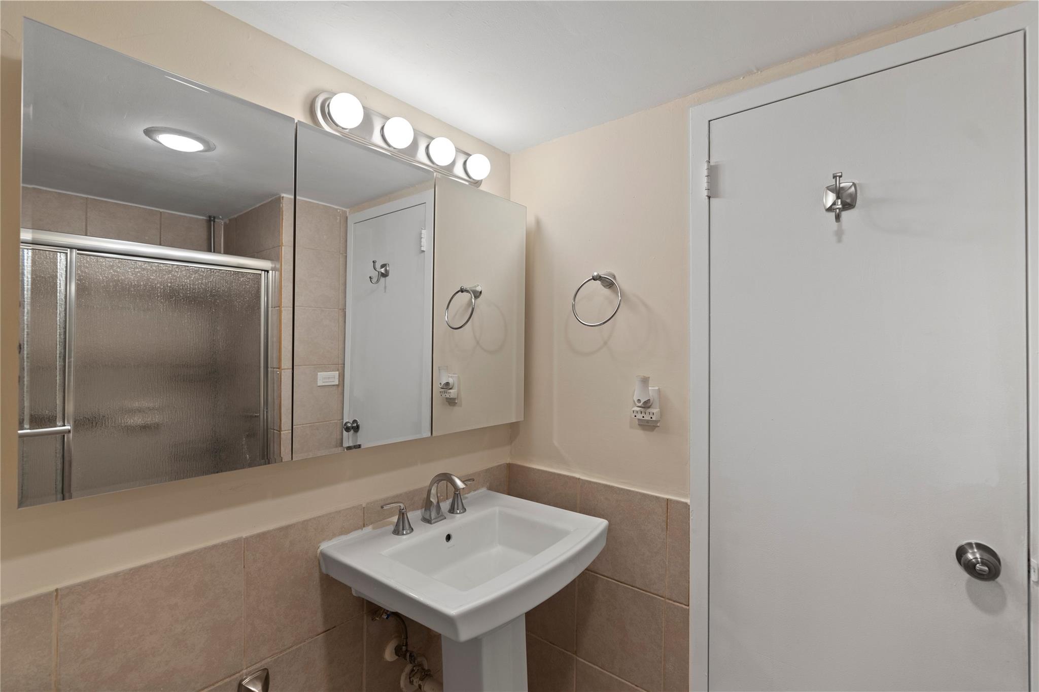 Bayview Towers - Residential