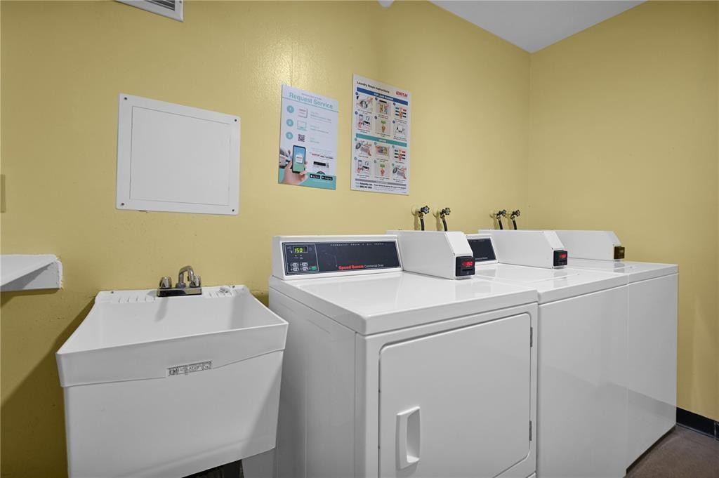 Bayview Towers - Residential