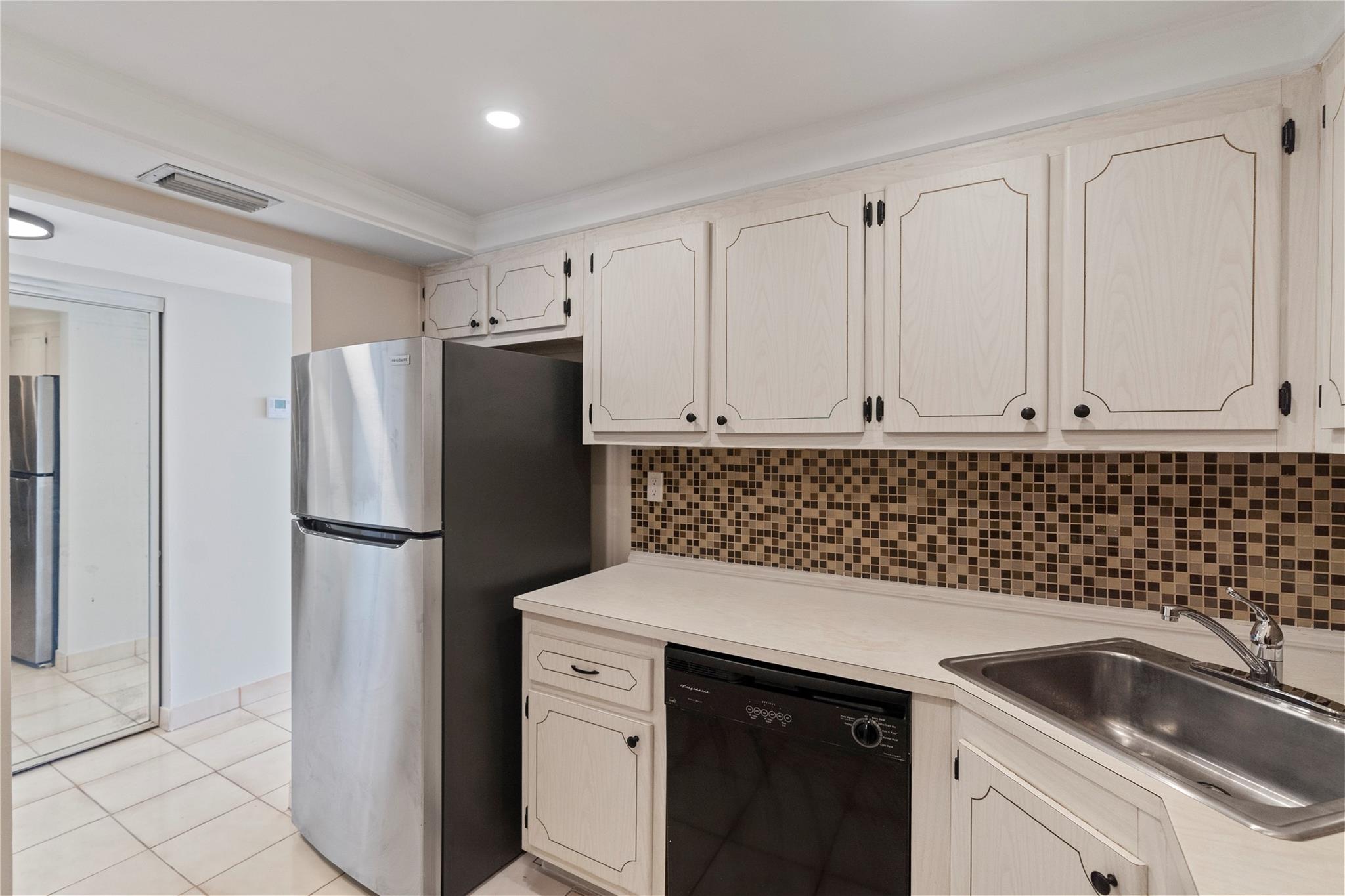 Bayview Towers - Residential