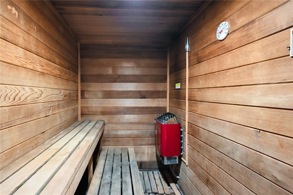 Bayview Towers - Residential