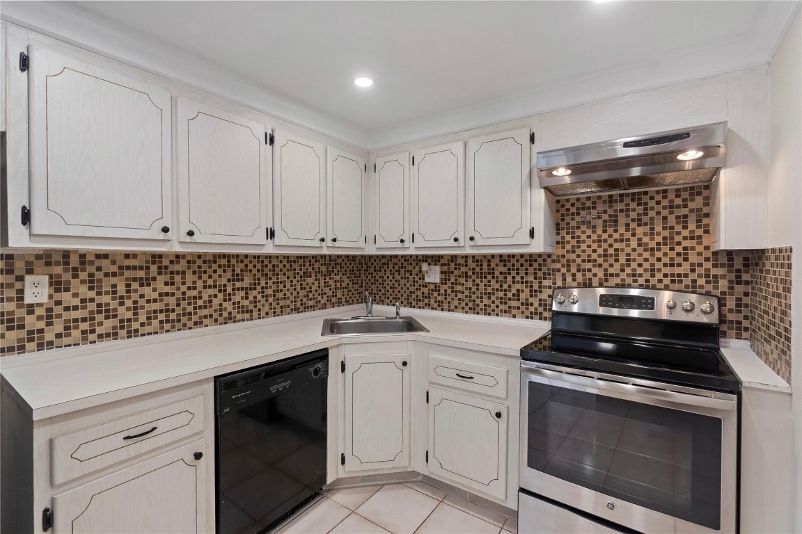 Bayview Towers - Residential