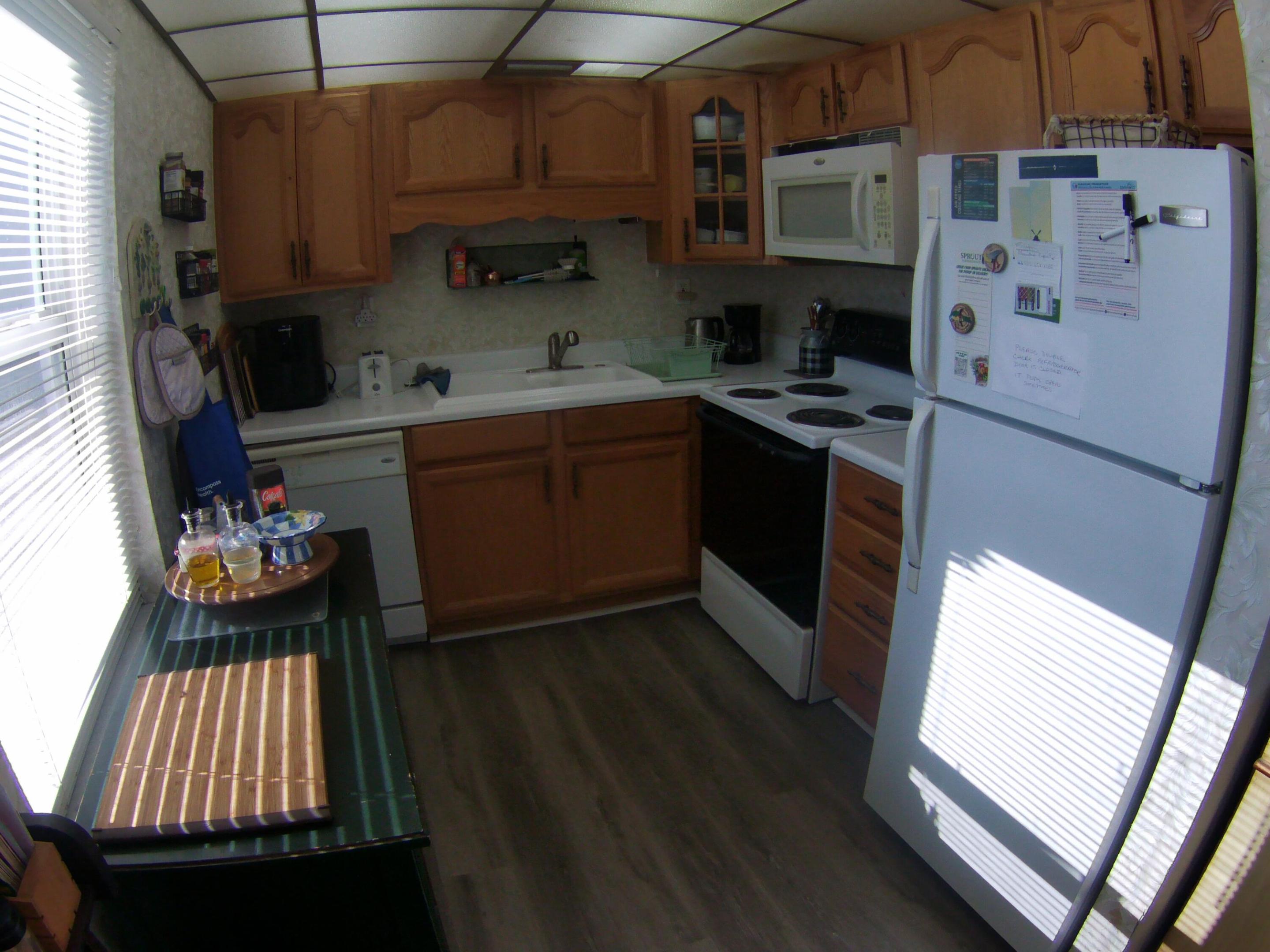 KINGS POINT CAPRI CONDOS - Residential Lease