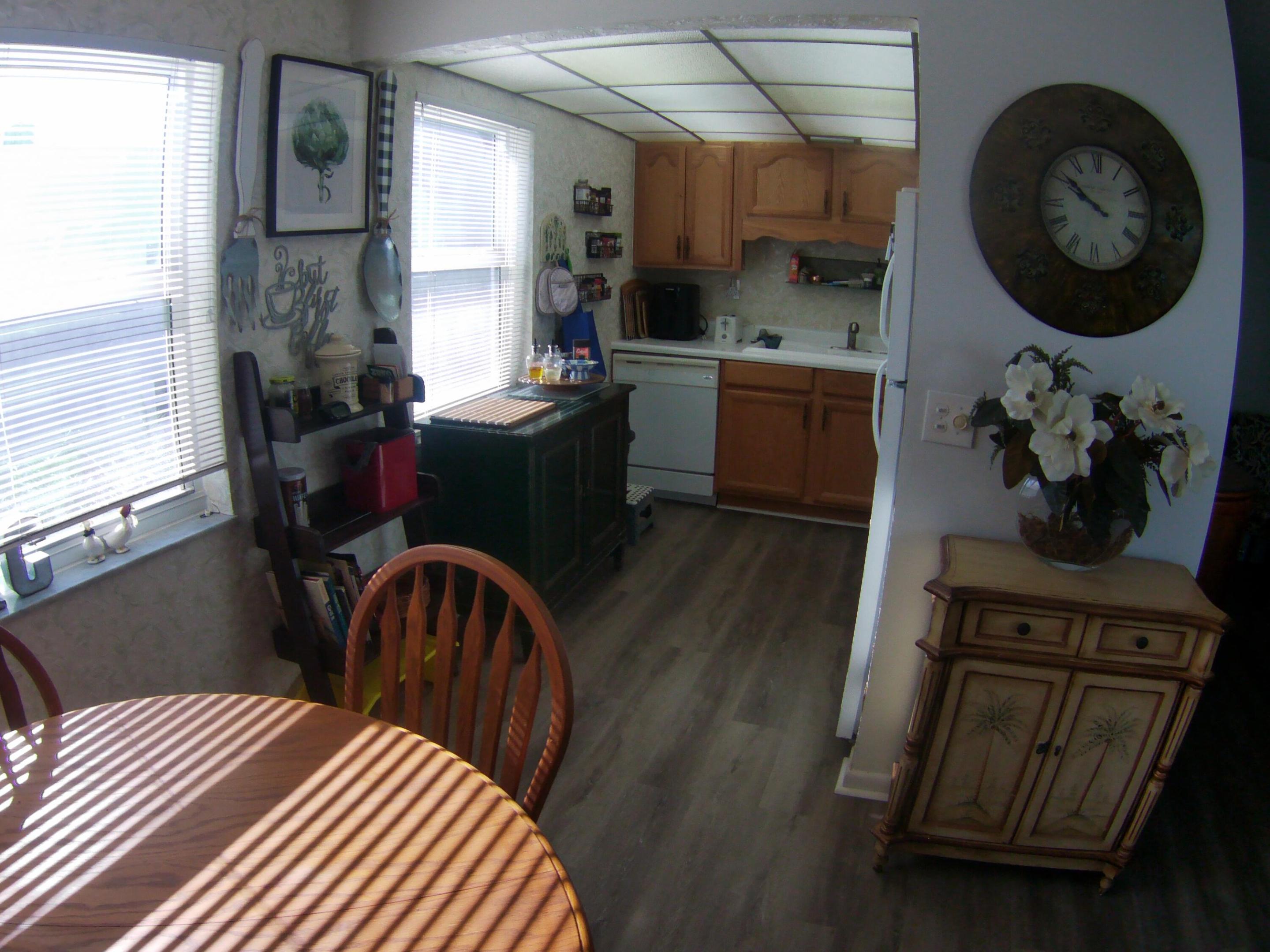 KINGS POINT CAPRI CONDOS - Residential Lease