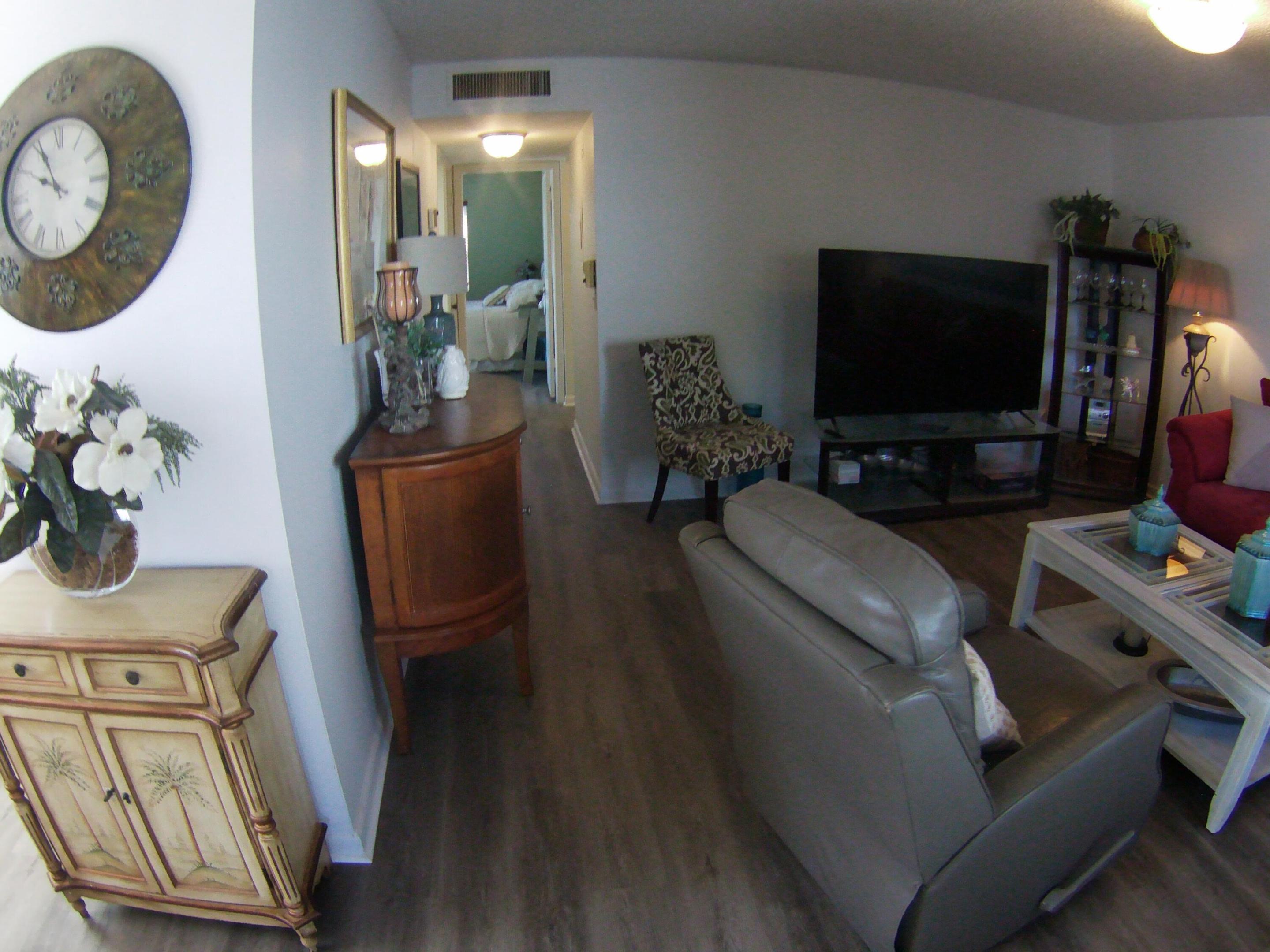 KINGS POINT CAPRI CONDOS - Residential Lease