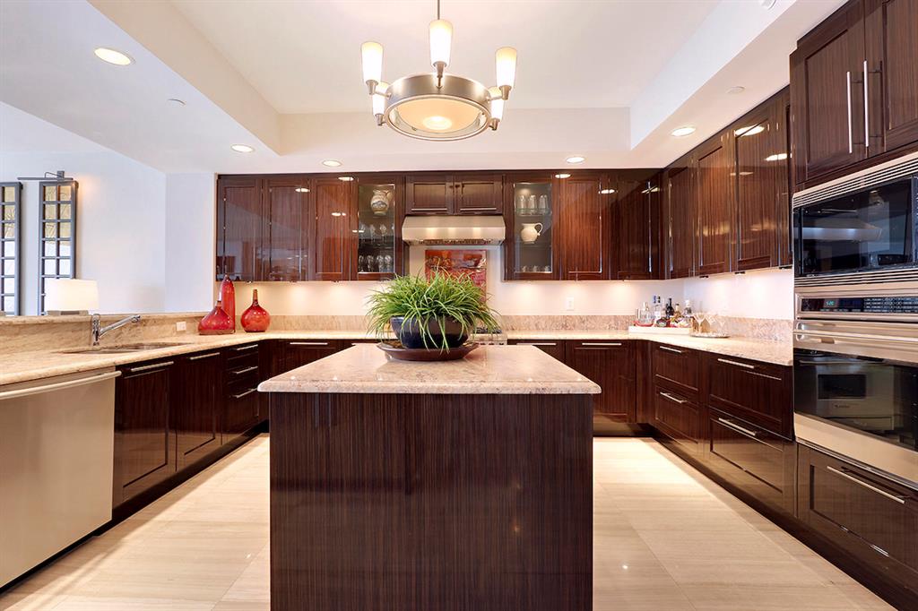 Ritz Carlton Residences - Residential