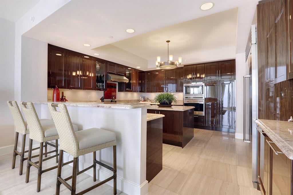 Ritz Carlton Residences - Residential