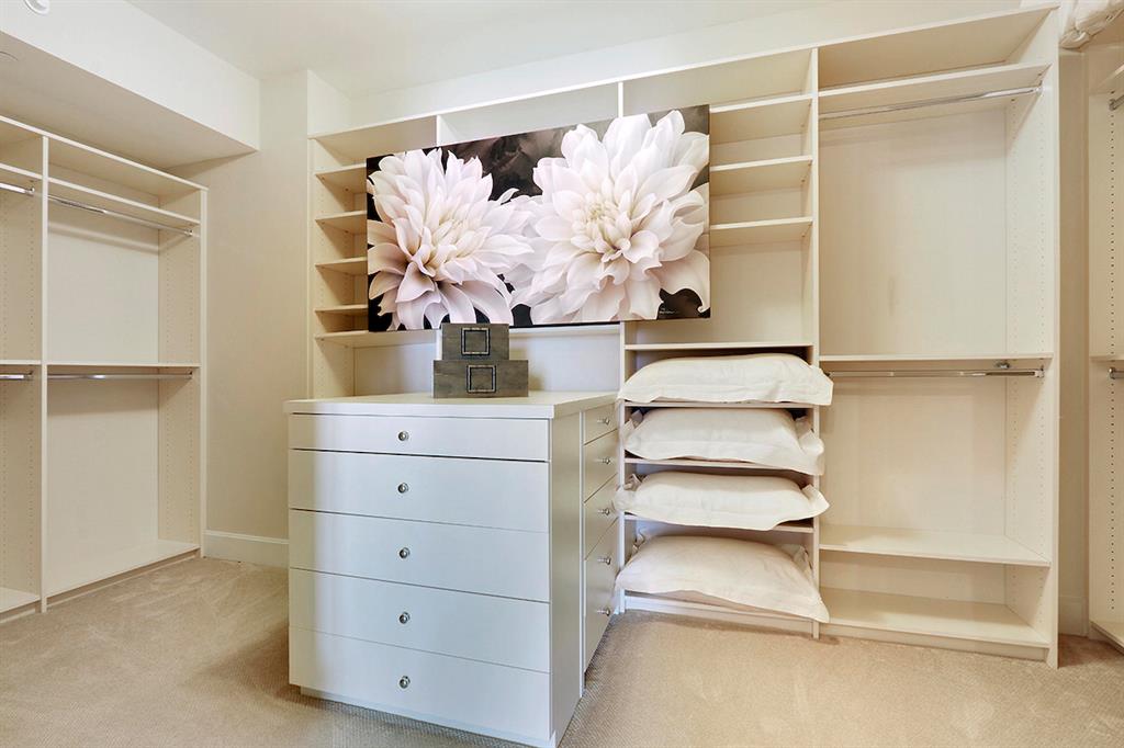 Ritz Carlton Residences - Residential