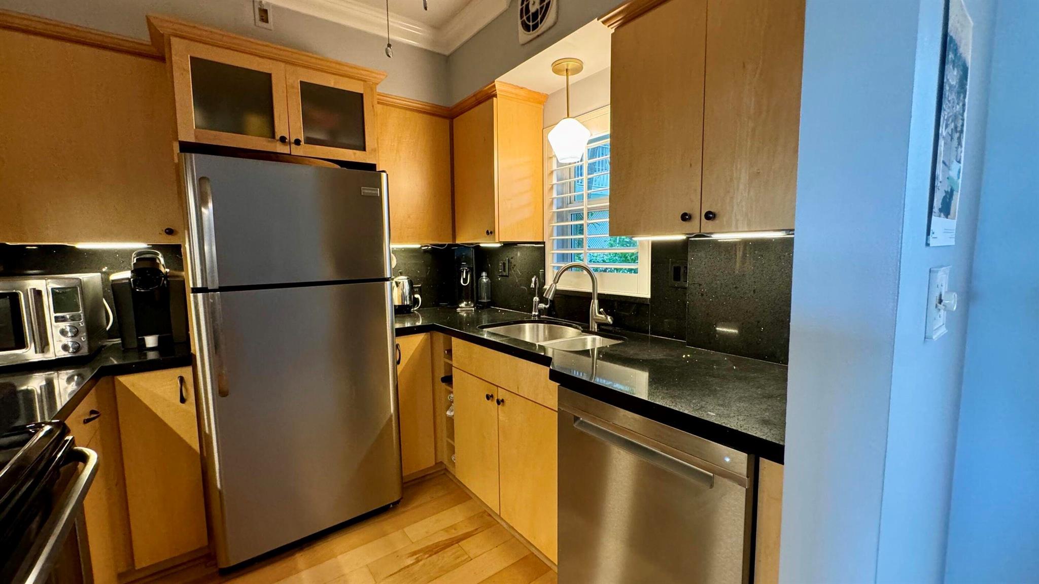 OCEAN PARK MANOR COND - Residential Lease