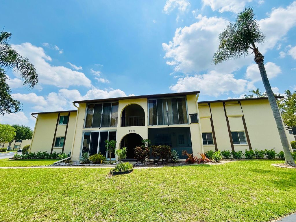 Photo of 102 Lake Pine Circle #D-1, Greenacres, FL 33463 (MLS # B26023343)