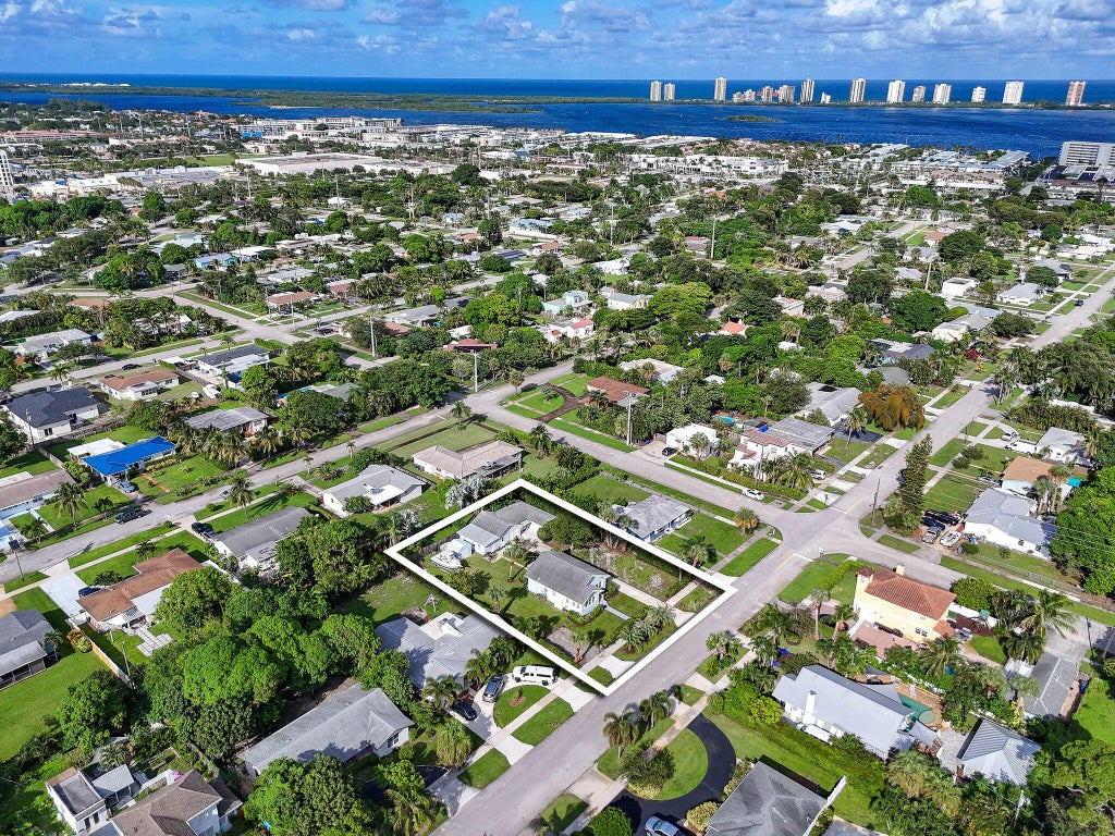 Photo of 415 Greenbriar Drive, West Palm Beach, FL 33403 (MLS # B26078671)