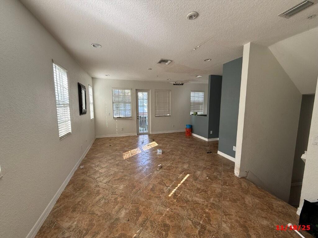 OCEAN CAY - Residential