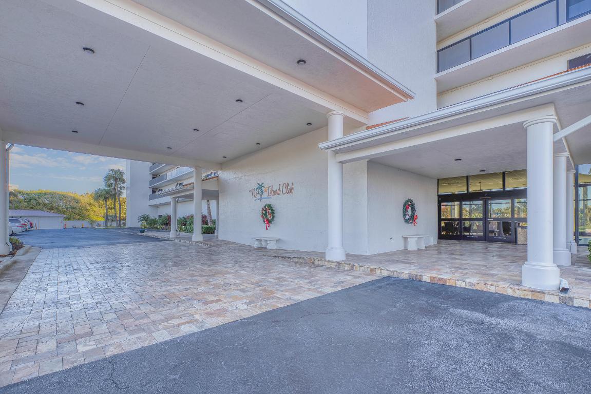 HUTCHINSON ISLAND CLUB - Residential Lease