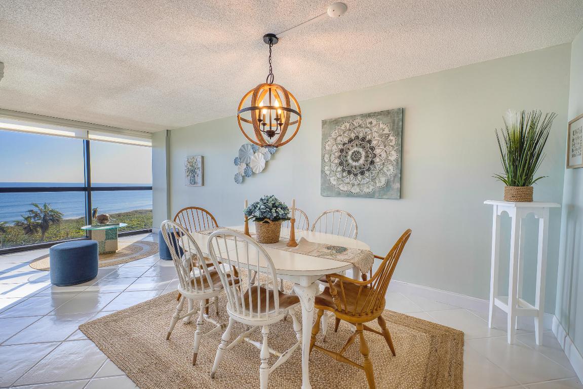 HUTCHINSON ISLAND CLUB - Residential Lease