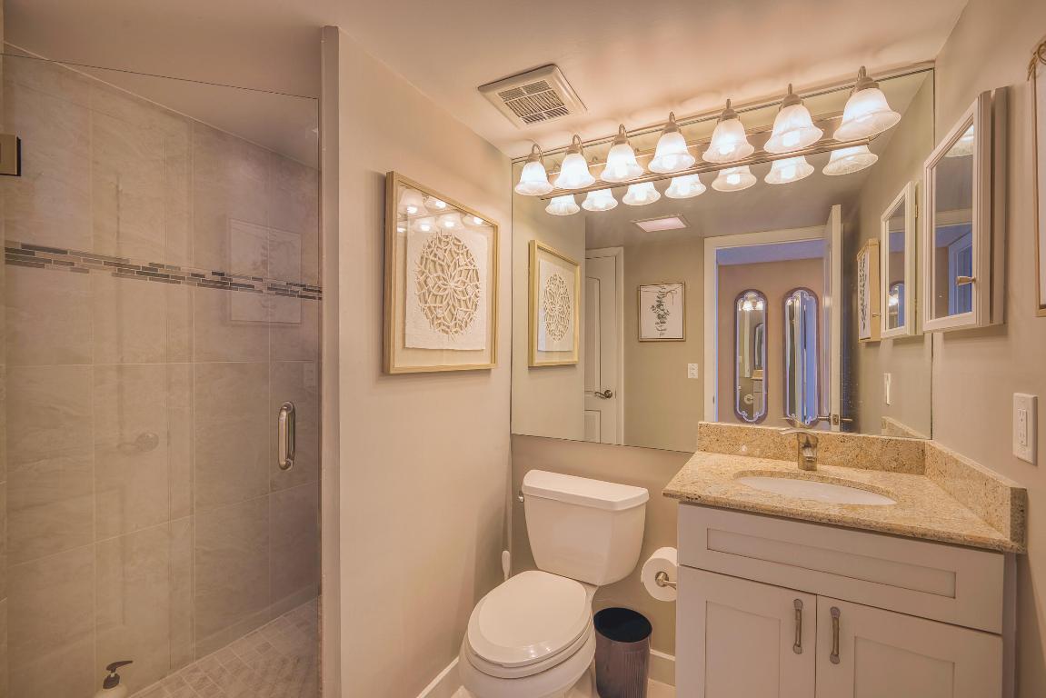 HUTCHINSON ISLAND CLUB - Residential Lease