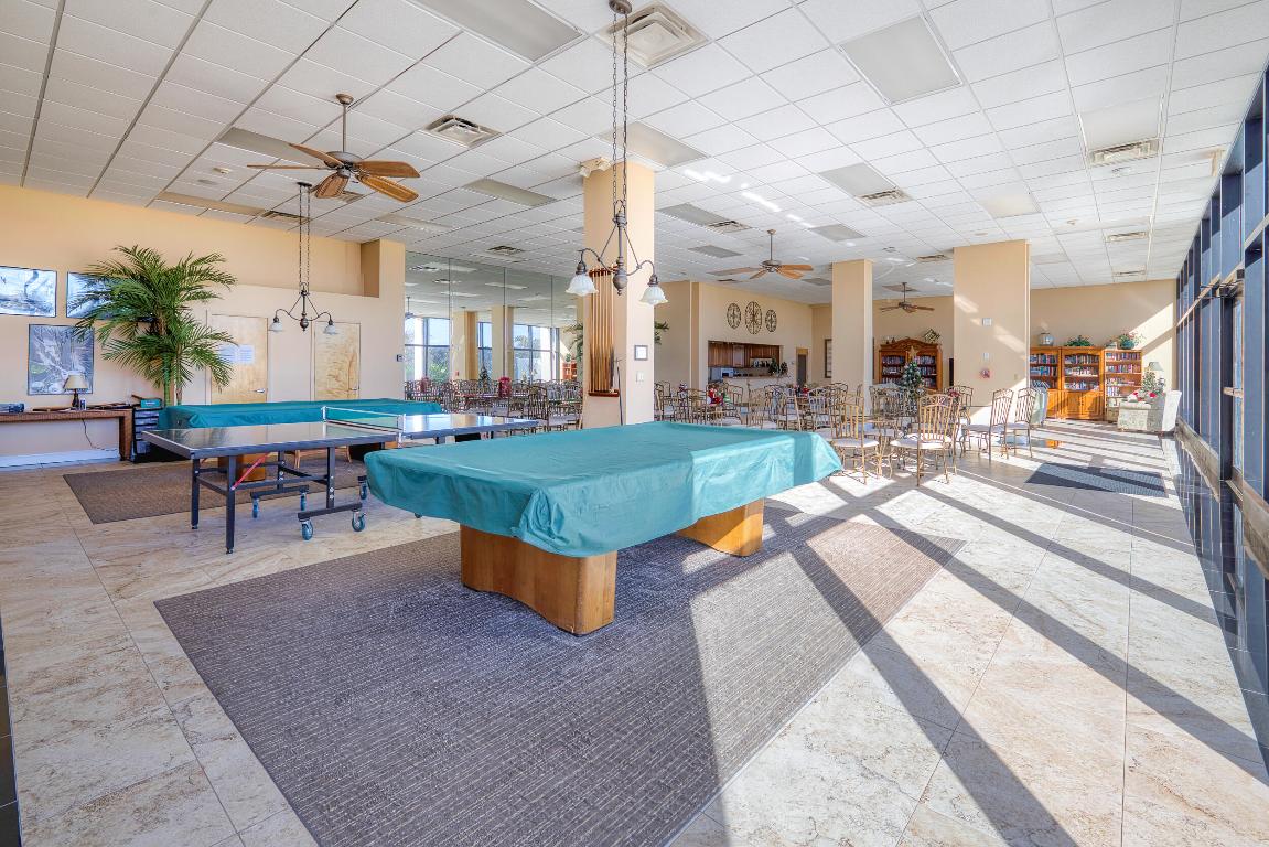 HUTCHINSON ISLAND CLUB - Residential Lease