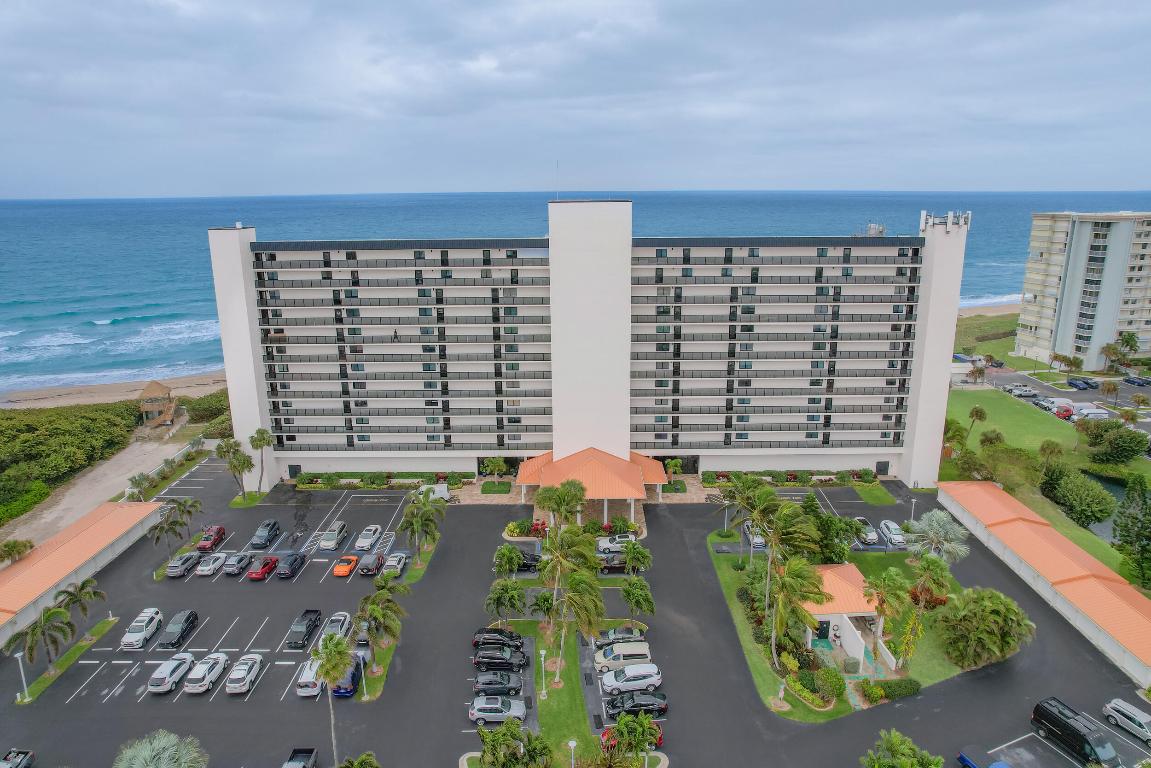 HUTCHINSON ISLAND CLUB - Residential Lease