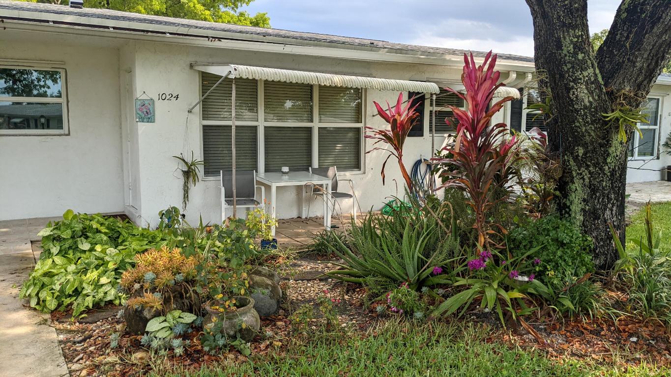 POINTE OVERLOOK CONDO - Residential Lease