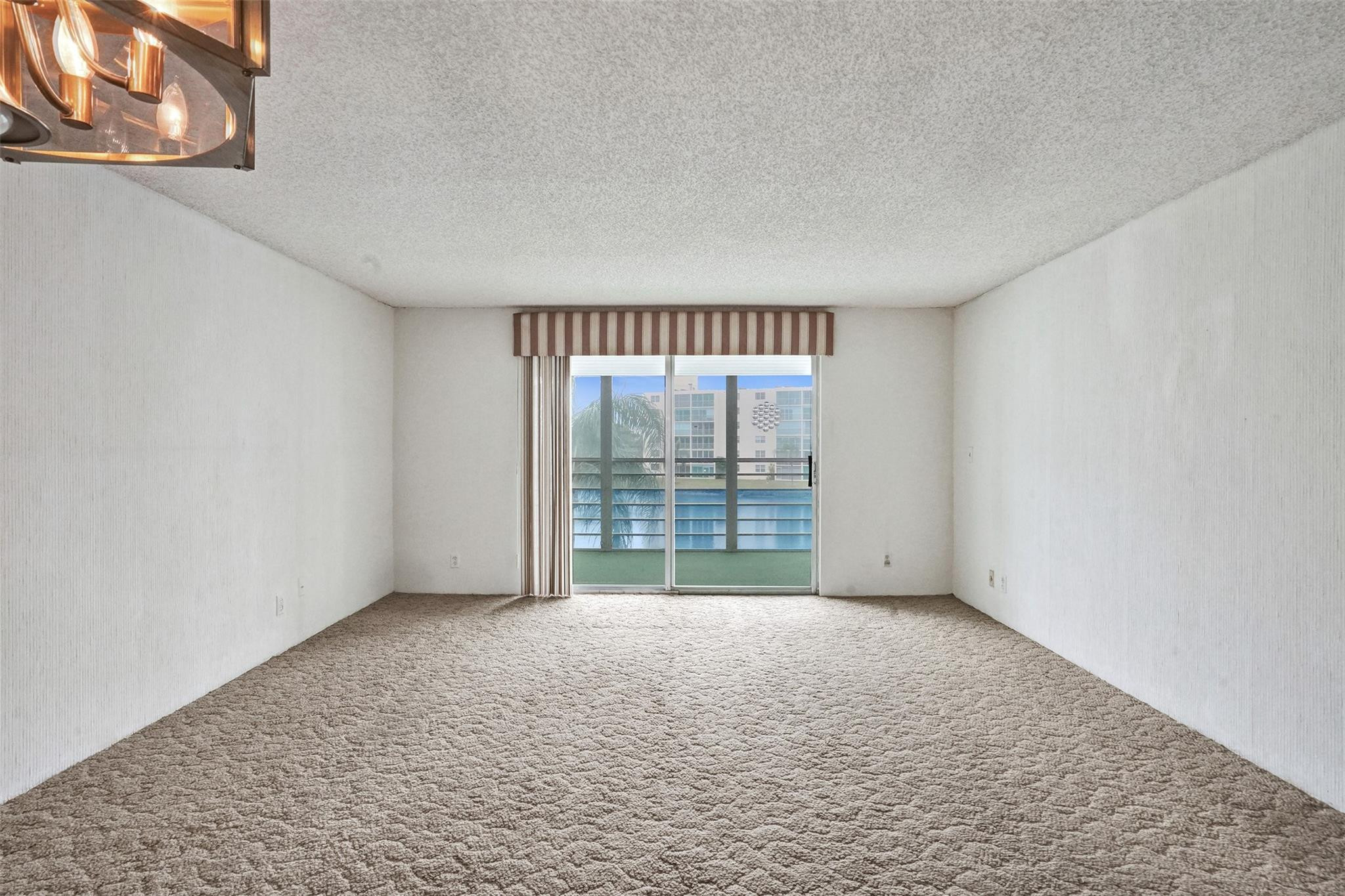 Meadowbrook Lakes - Residential