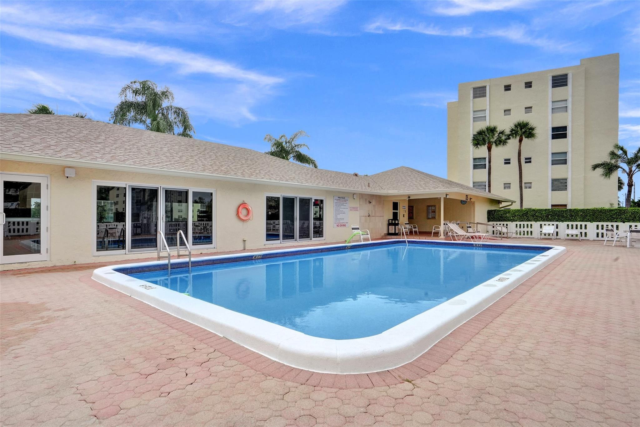 Meadowbrook Lakes - Residential