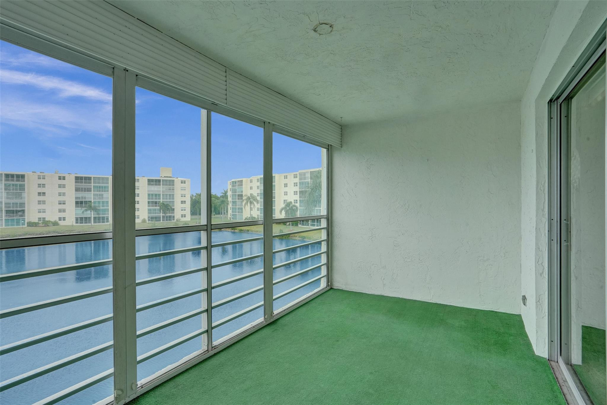 Meadowbrook Lakes - Residential