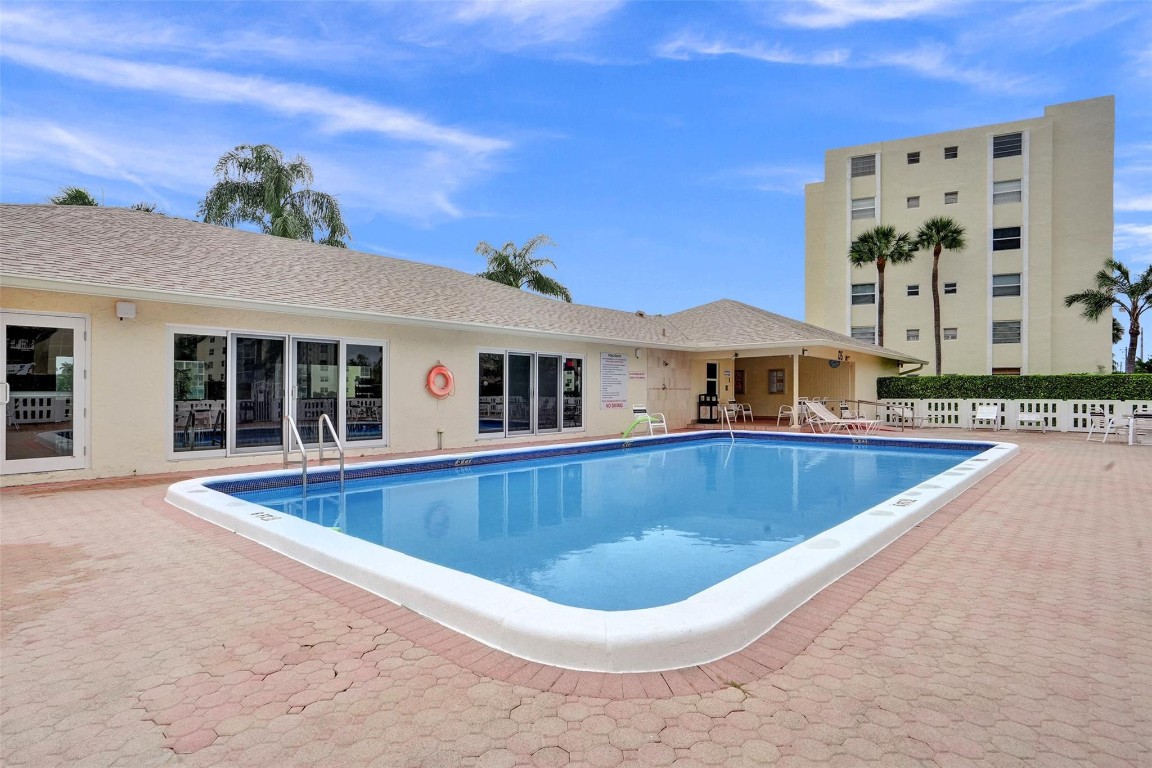 Meadowbrook Lakes - Residential