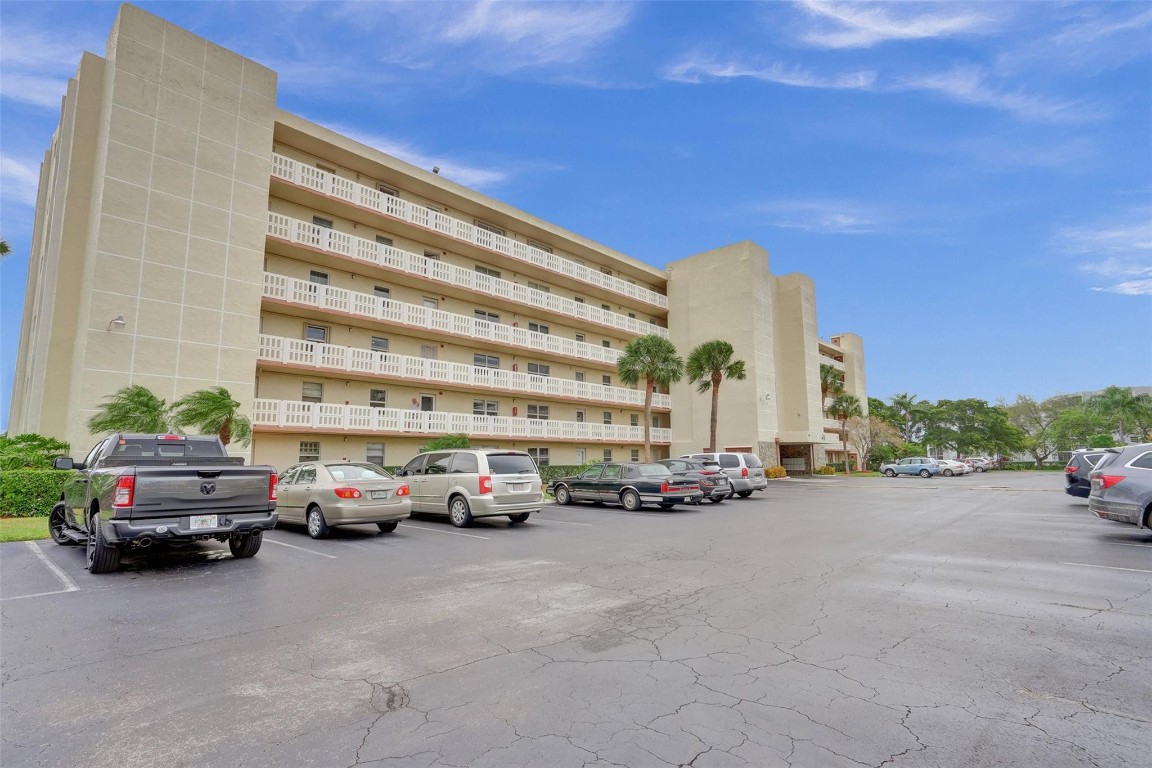 Meadowbrook Lakes - Residential