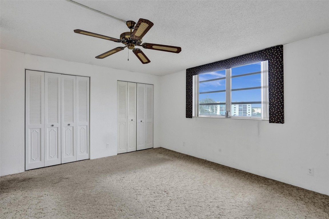 Meadowbrook Lakes - Residential