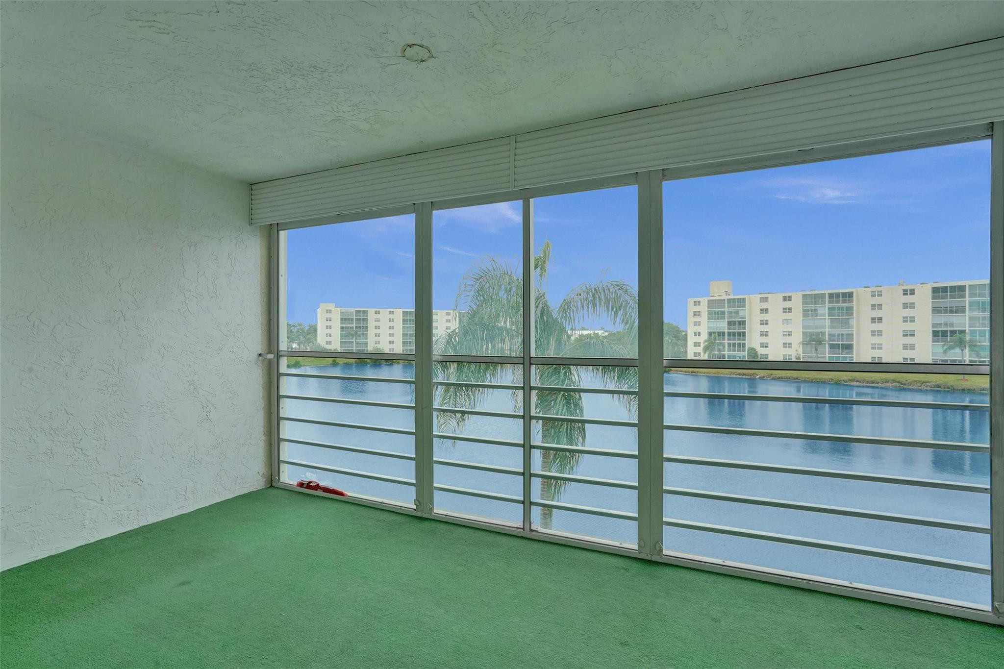 Meadowbrook Lakes - Residential