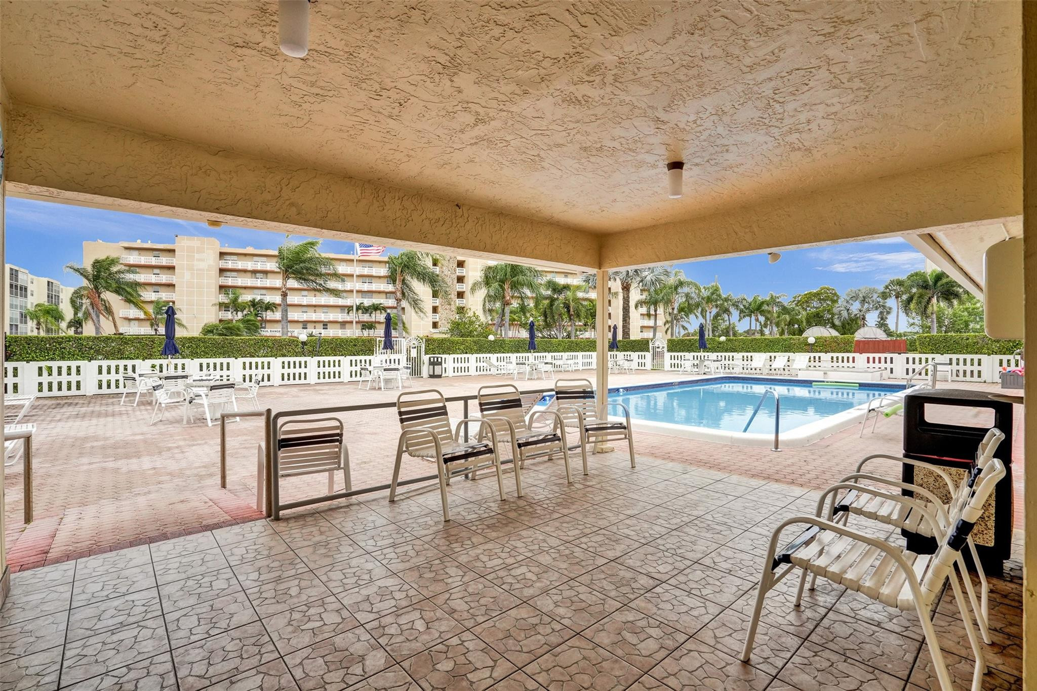 Meadowbrook Lakes - Residential