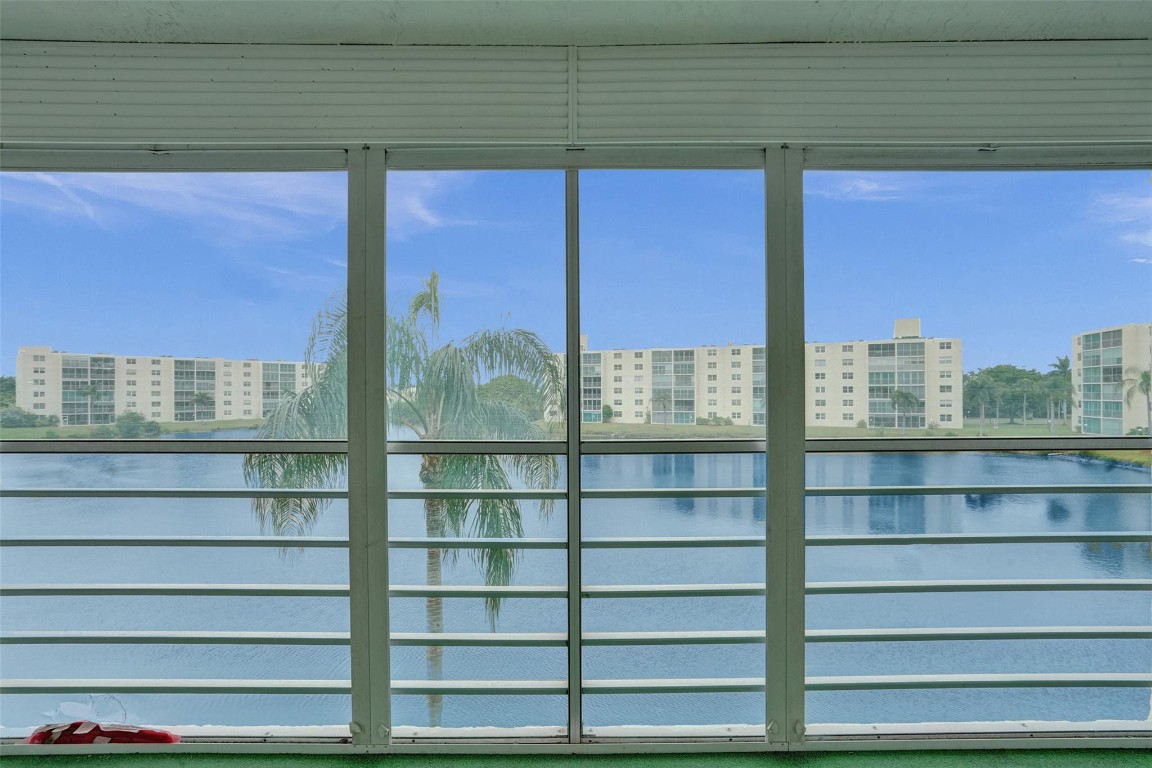 Meadowbrook Lakes - Residential