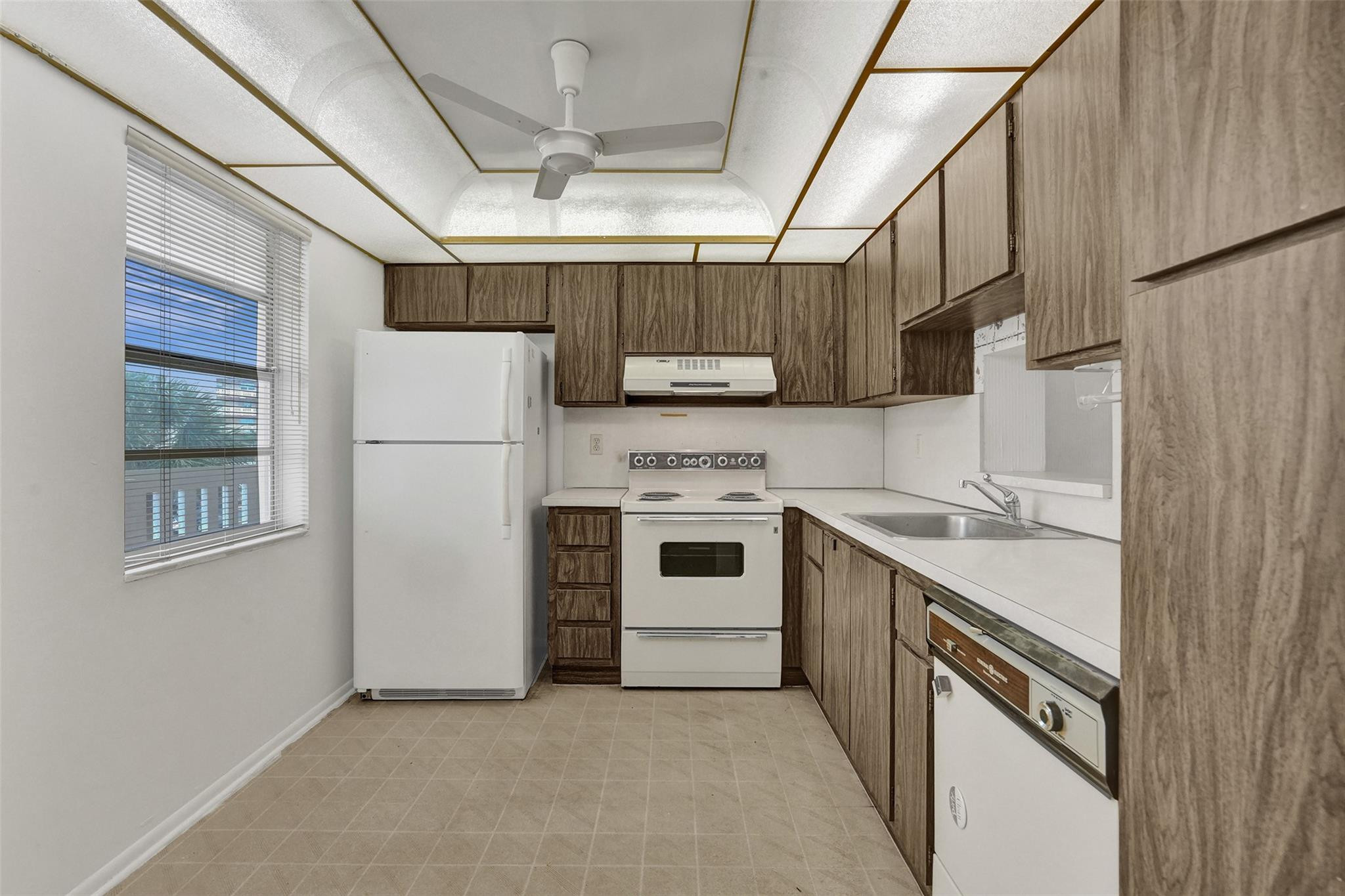 Meadowbrook Lakes - Residential