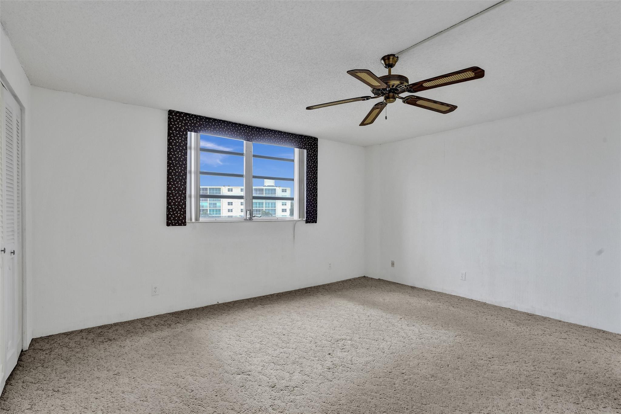 Meadowbrook Lakes - Residential