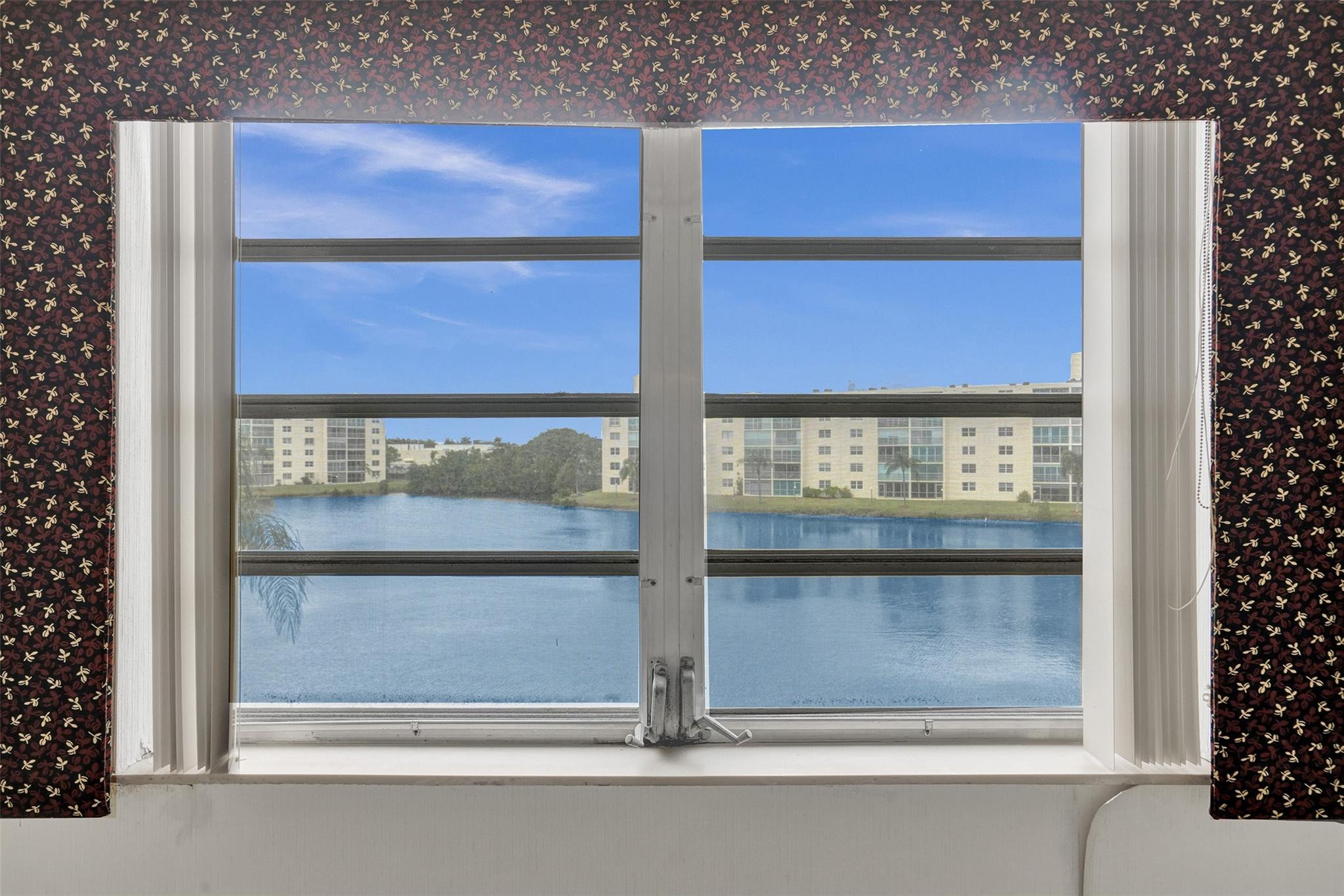 Meadowbrook Lakes - Residential