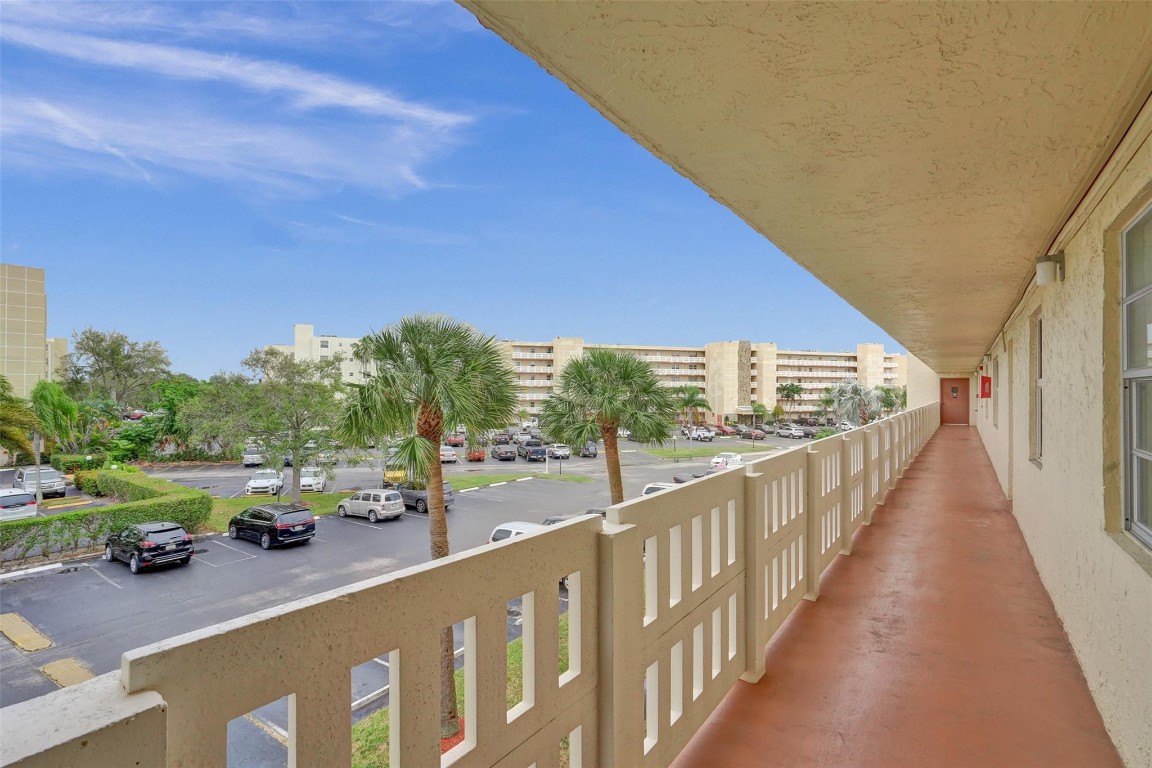 Meadowbrook Lakes - Residential