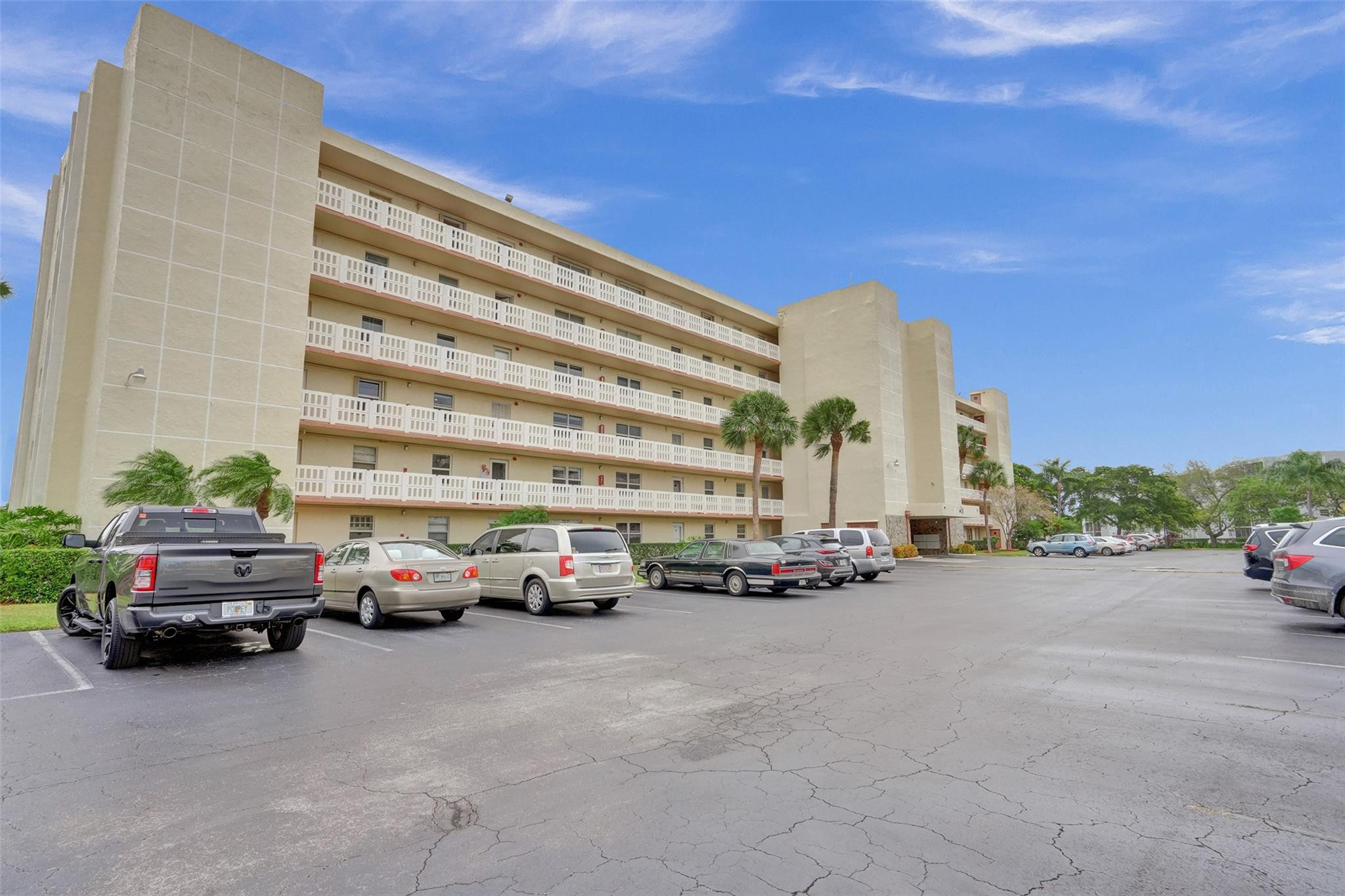 Meadowbrook Lakes - Residential