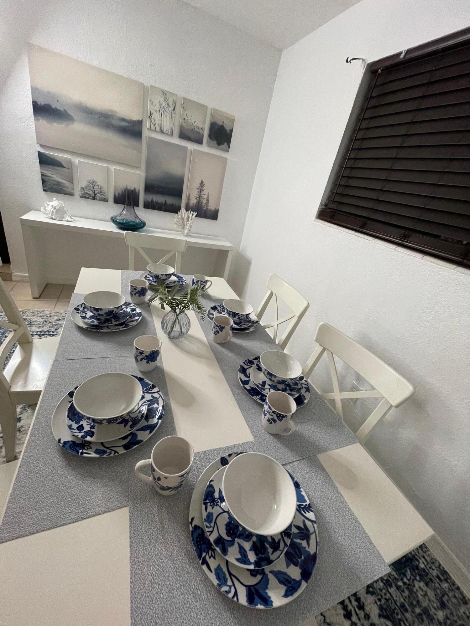 SUNSET LAKE PARK - Residential