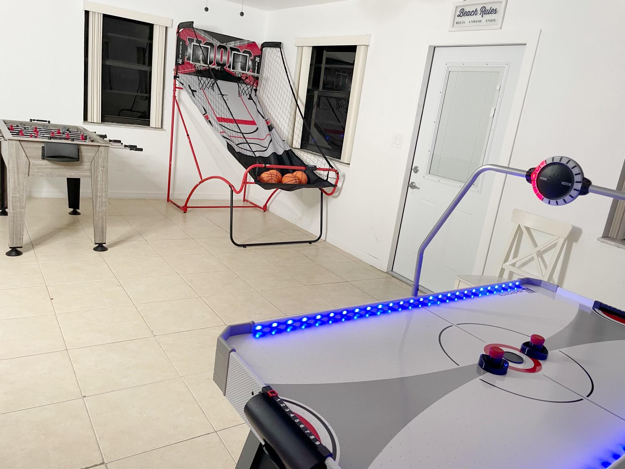 SUNSET LAKE PARK - Residential