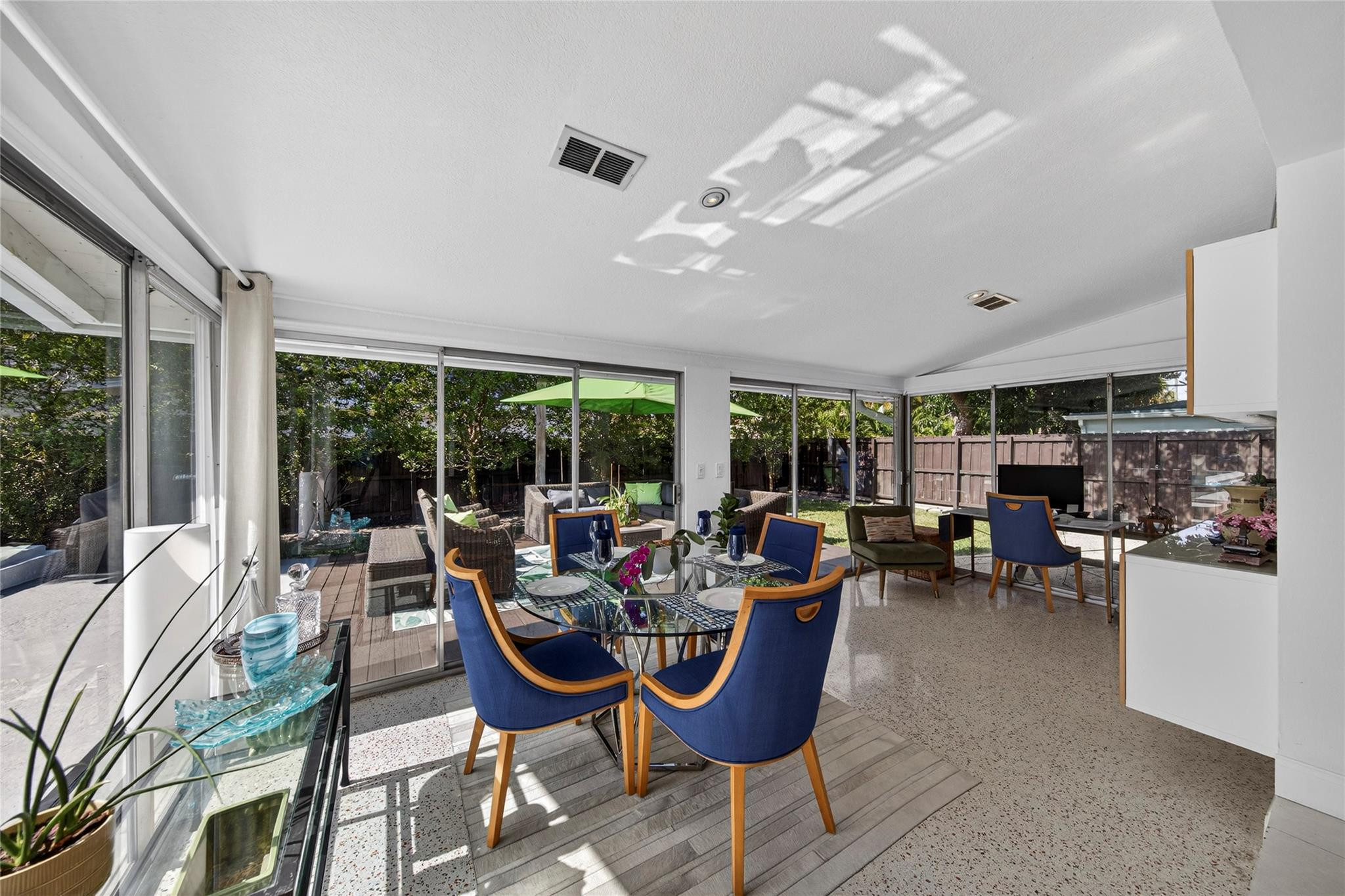 AMADALE - Residential