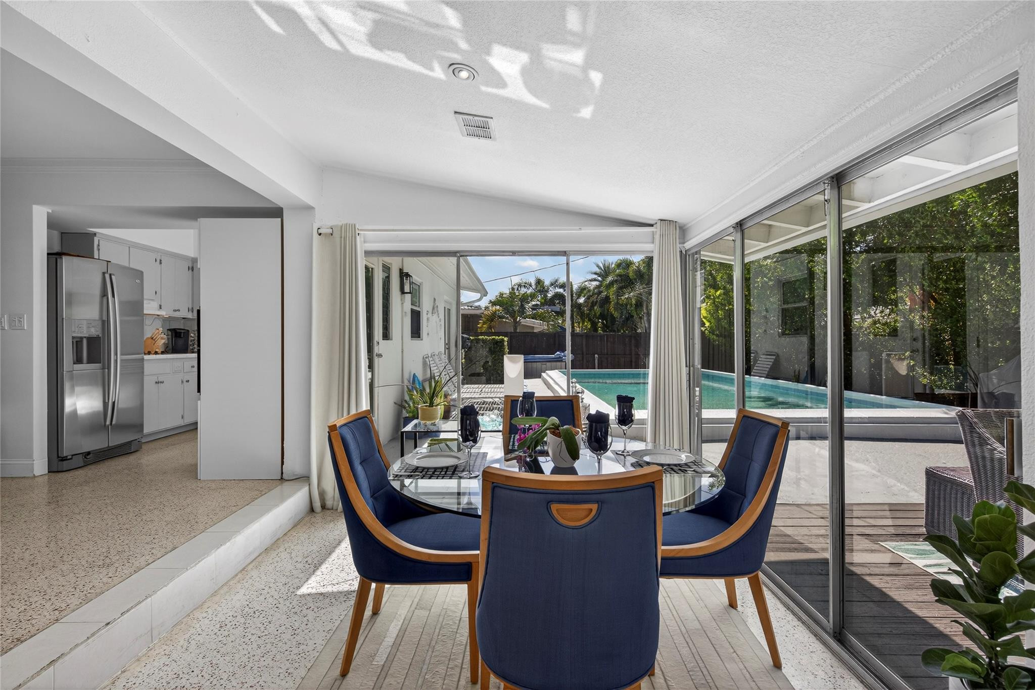 AMADALE - Residential