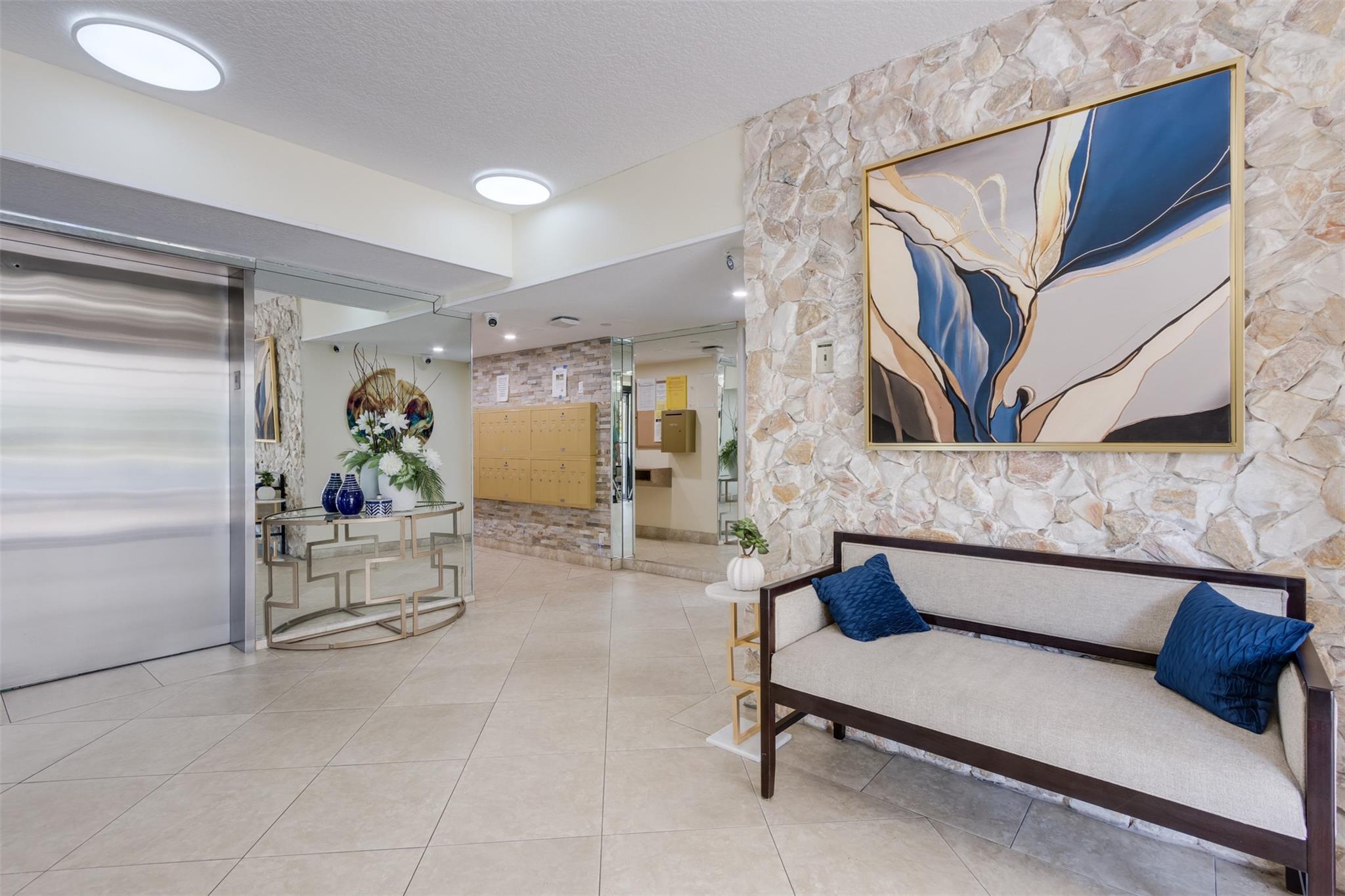 View photos, virtual tours, details... 3510 Oaks Way 307