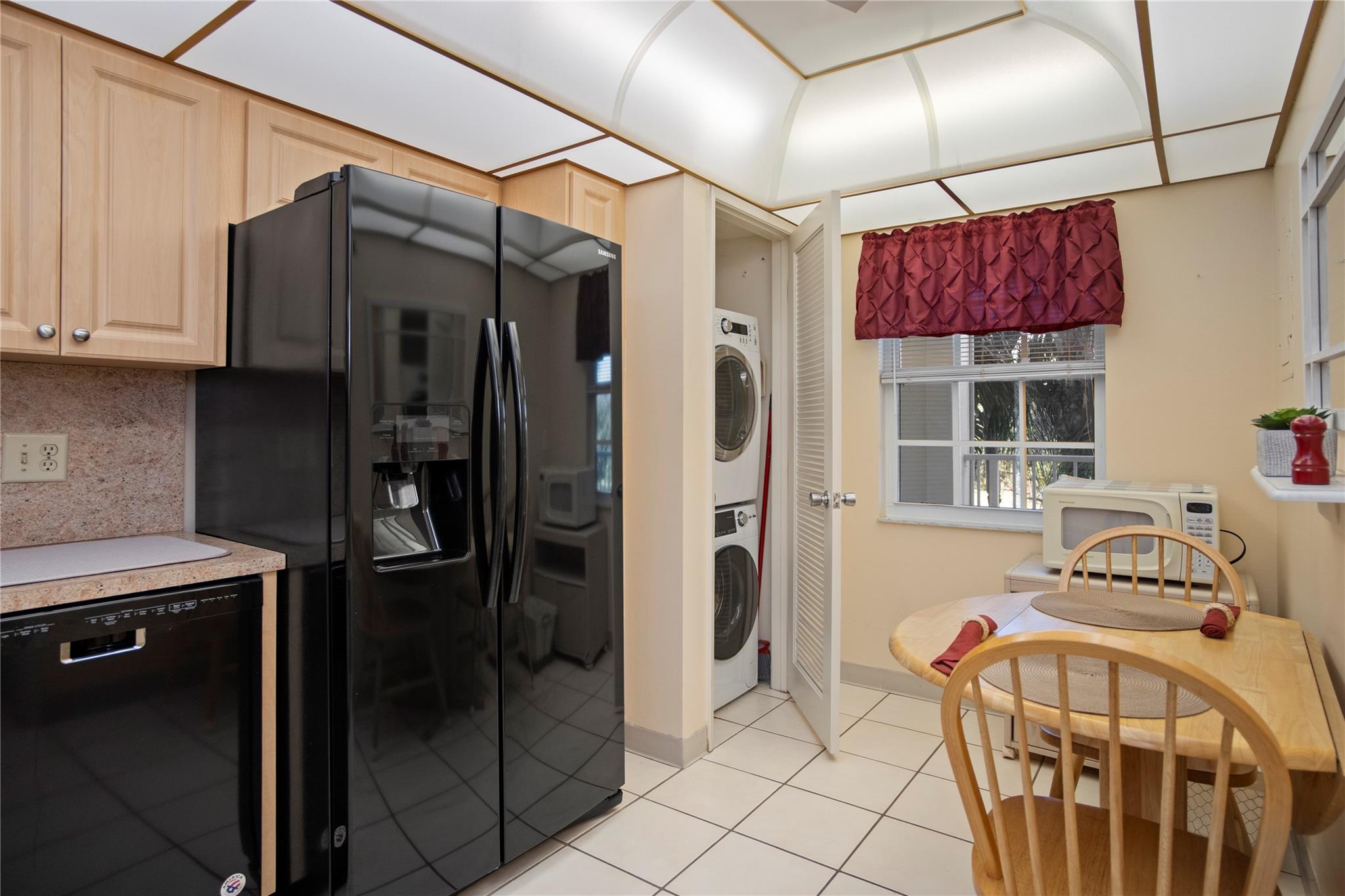 PALM-AIRE COUNTRY CLUB AP - Residential