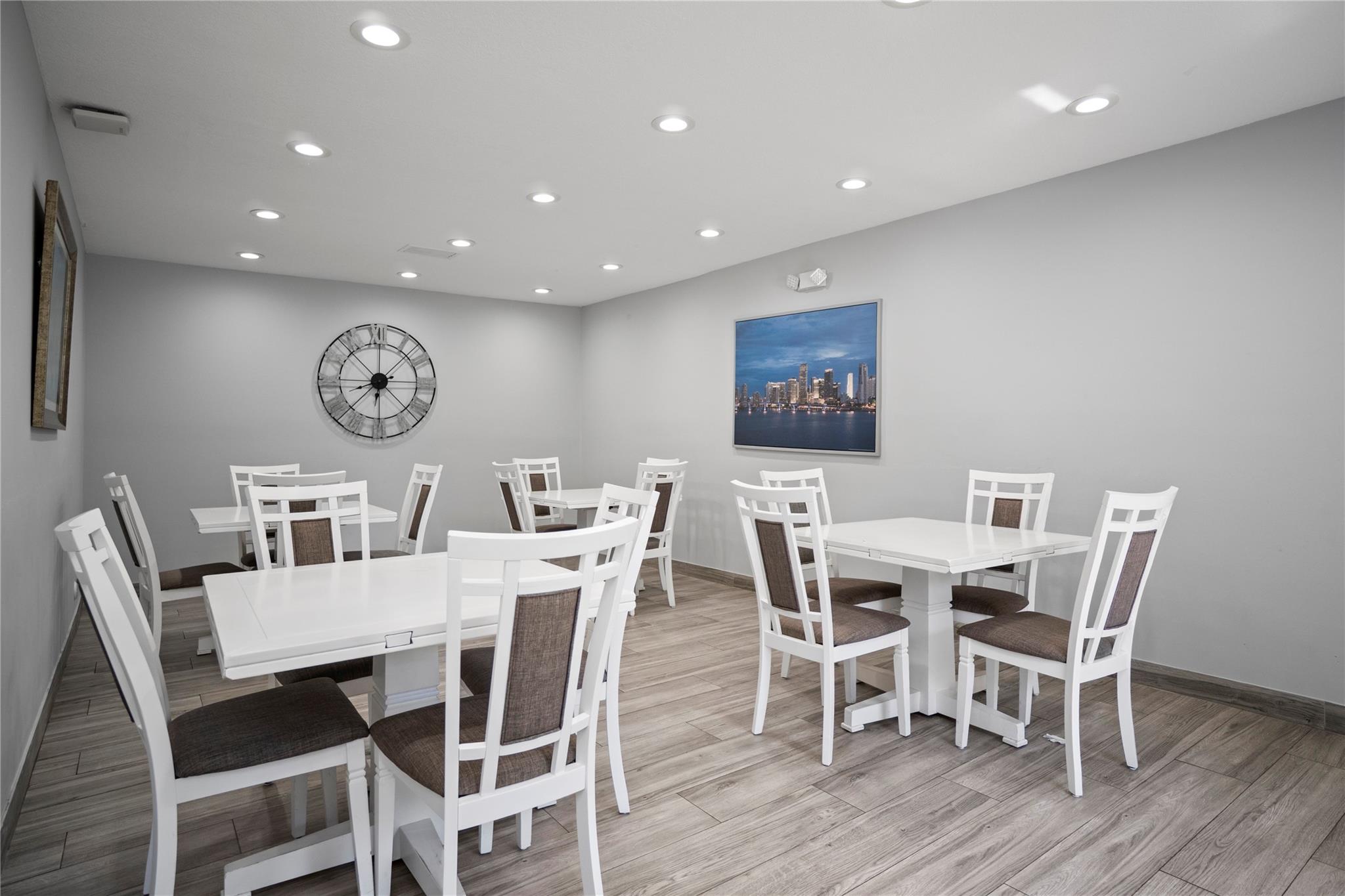 PALM-AIRE COUNTRY CLUB AP - Residential