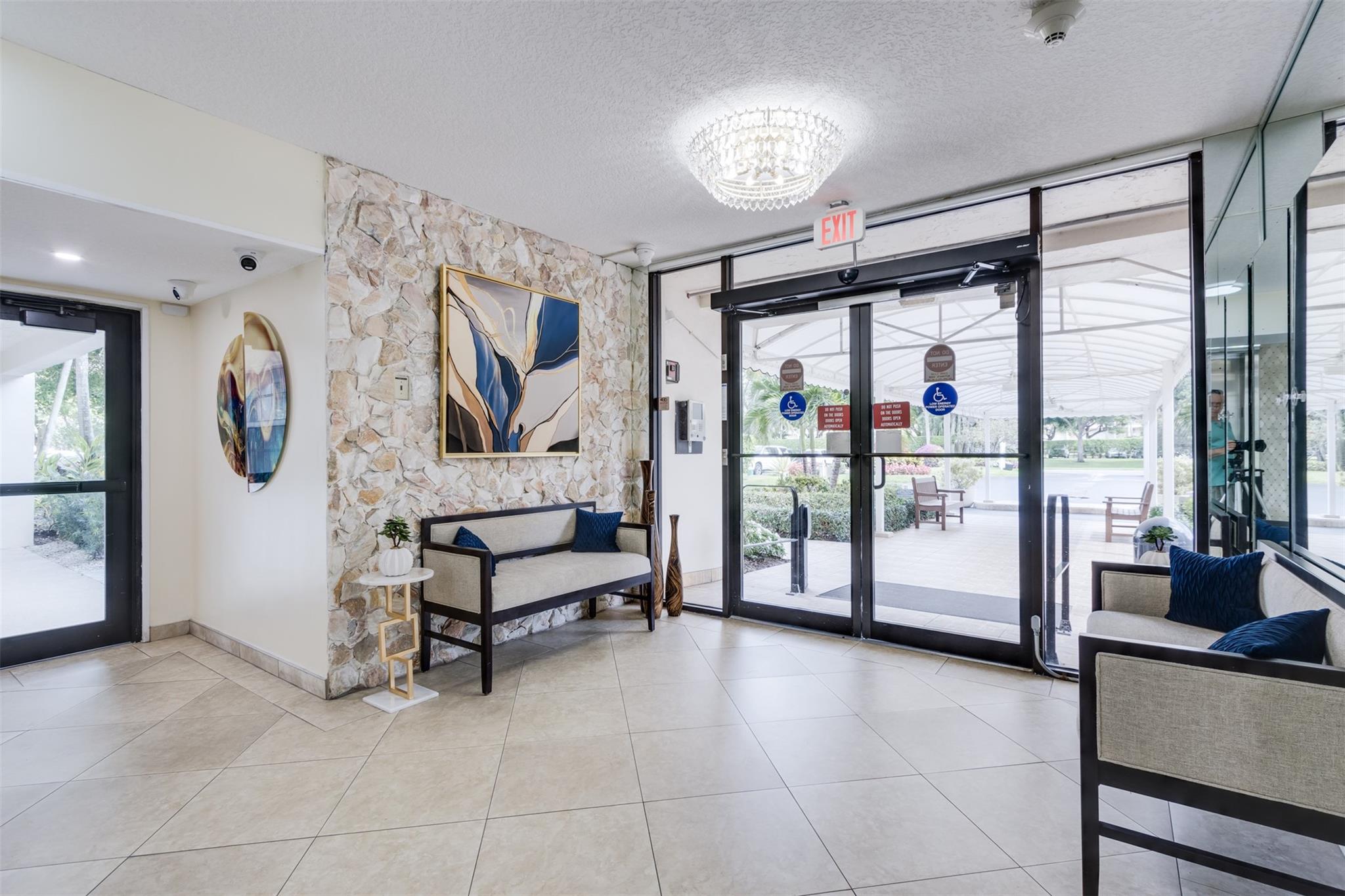 View photos, virtual tours, details... 3510 Oaks Way 307