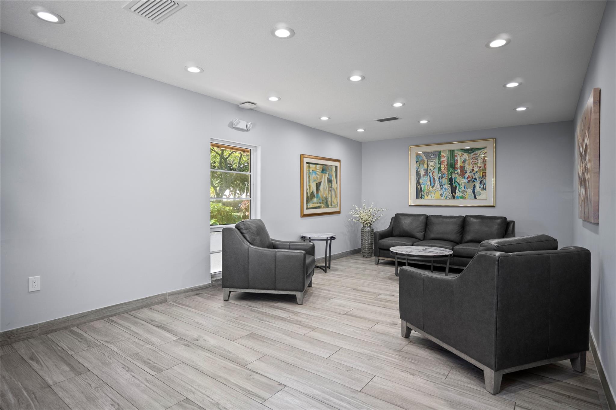 PALM-AIRE COUNTRY CLUB AP - Residential