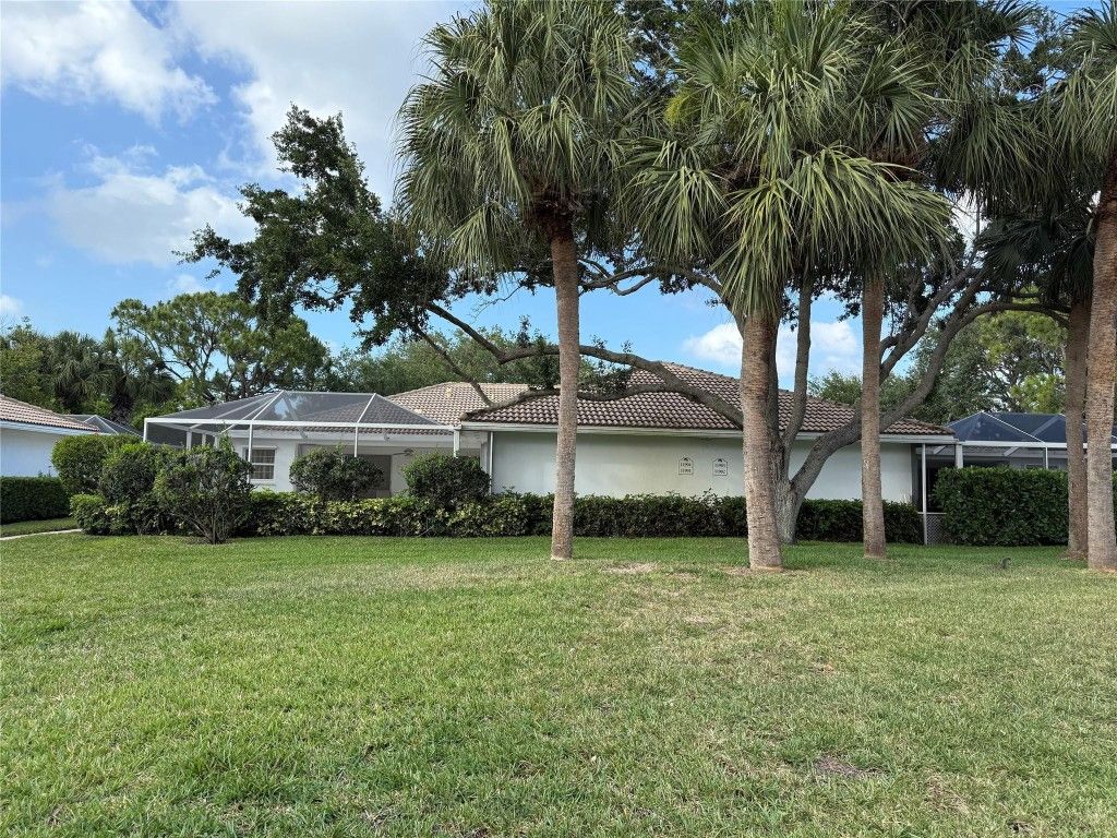 Photo of 11901 Myrtle Oak Court, Palm Beach Gardens, FL 33410 (MLS # F10499041)