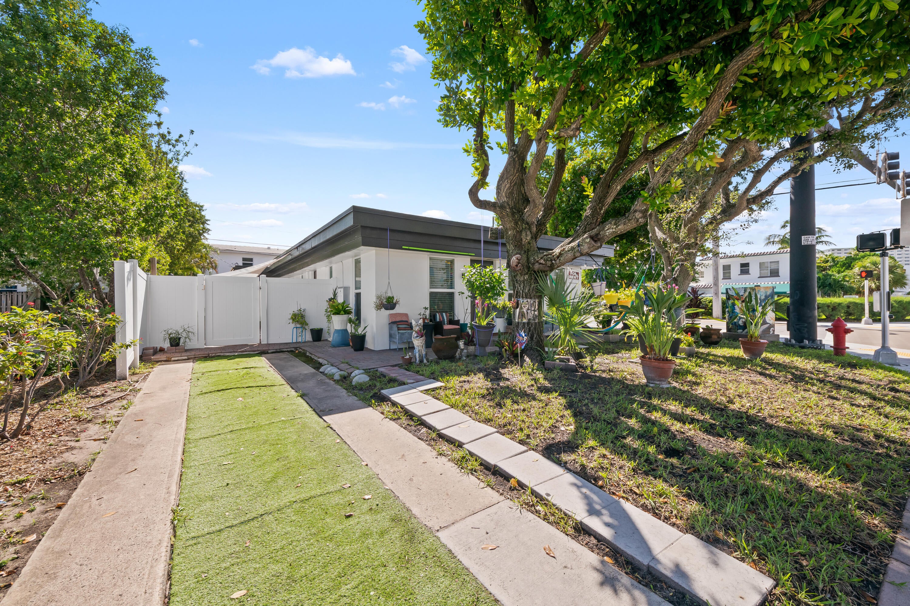 Home Search 3 4300 N OCEAN Drive 1-3